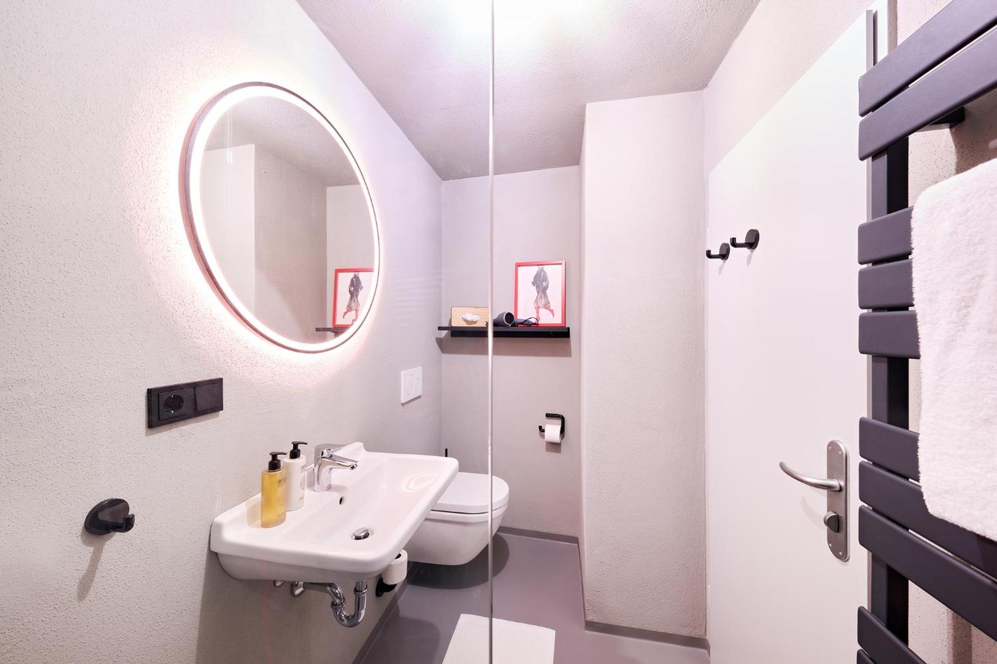 Xzllenz Kueche Bad S-Bahn Parken Smart-Tv Wellbeing Apartment Neunkirchen am Sand Exterior photo